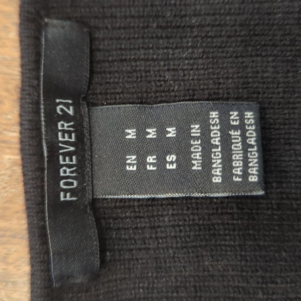 Black Knit Halter Top - Picture 4 of 6